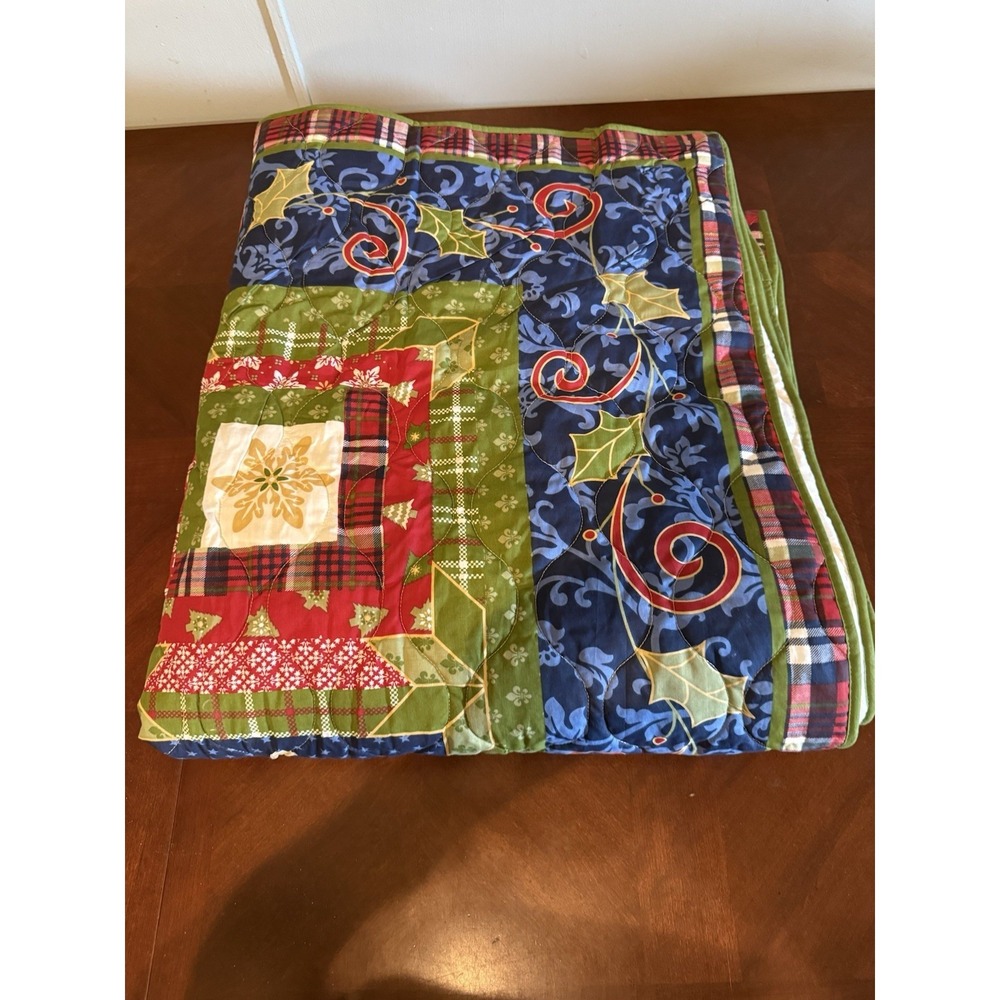Christmas Quilt Blanket Patchwork Farmhouse‎ Holiday 92x82 Large Stitch Vtg